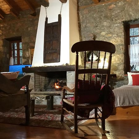 Mariolata Stone House Villa Lilaia ภายนอก รูปภาพ