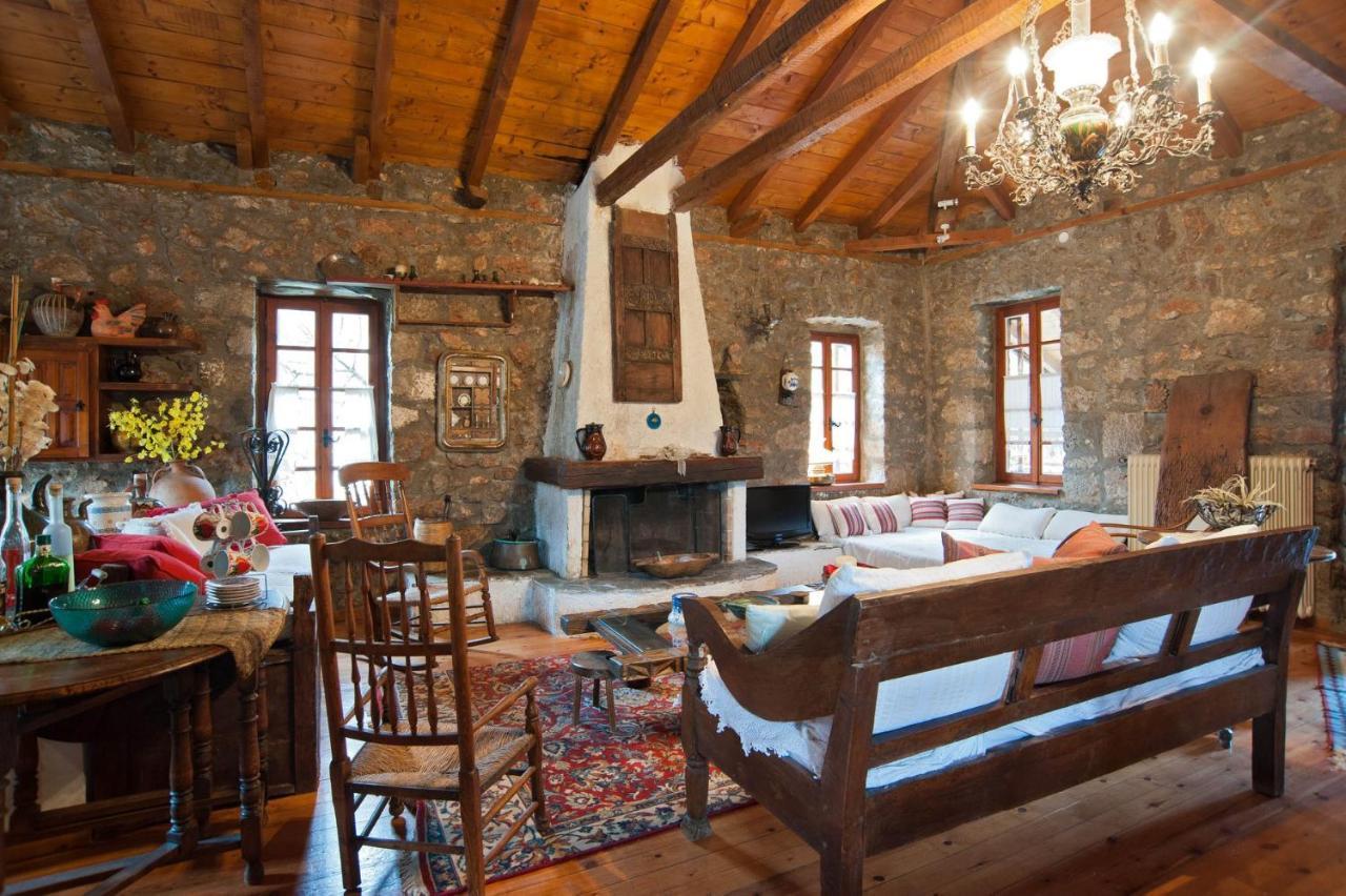 Mariolata Stone House Villa Lilaia ภายนอก รูปภาพ