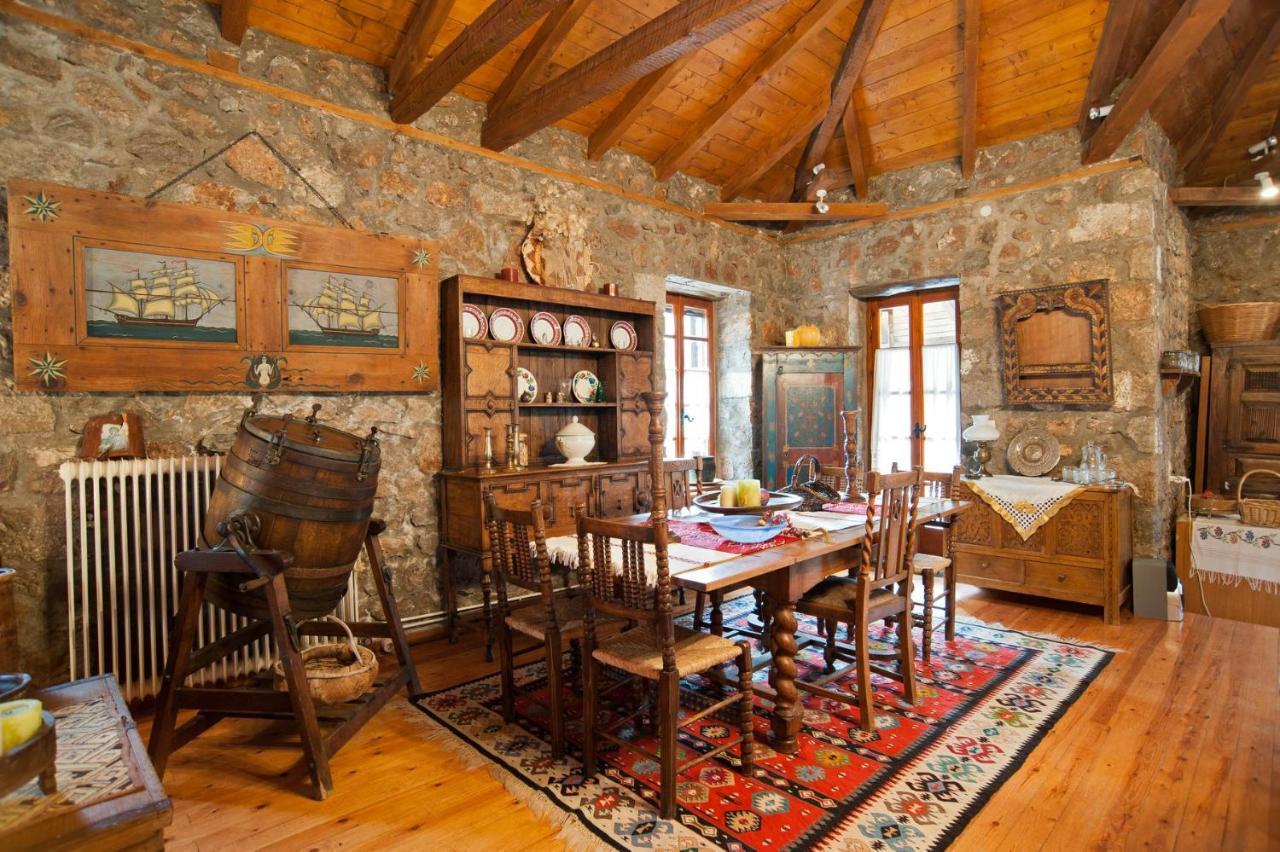 Mariolata Stone House Villa Lilaia ภายนอก รูปภาพ