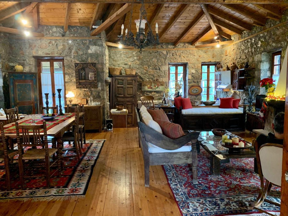 Mariolata Stone House Villa Lilaia ภายนอก รูปภาพ