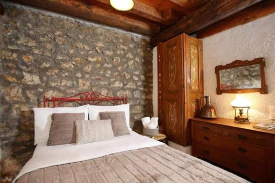 Mariolata Stone House Villa Lilaia ภายนอก รูปภาพ