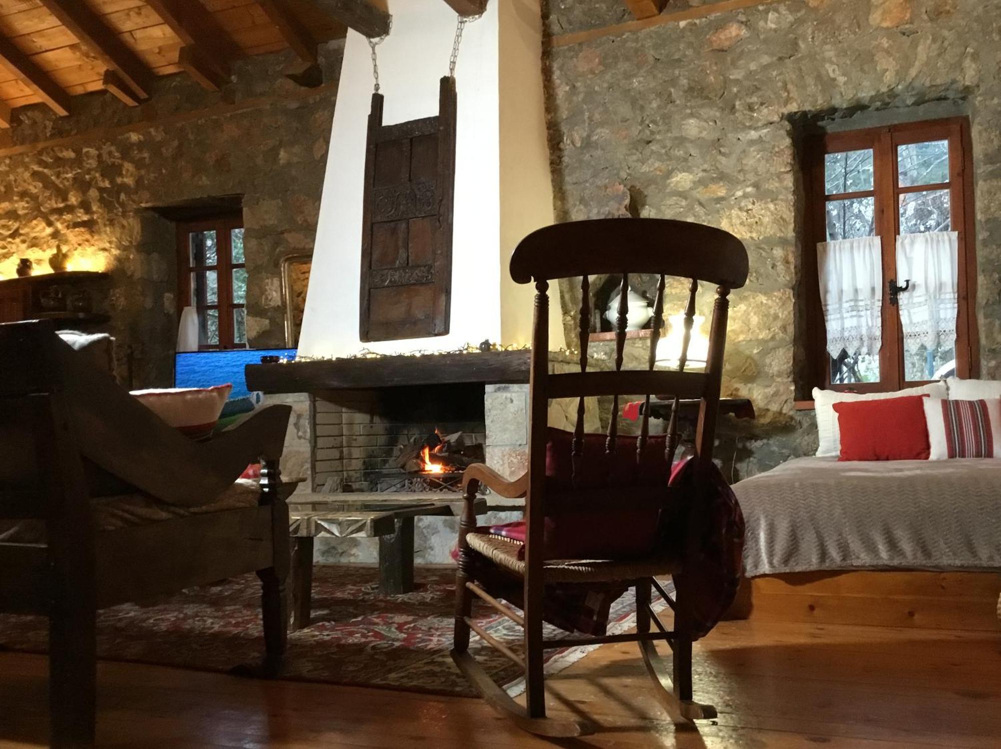 Mariolata Stone House Villa Lilaia ภายนอก รูปภาพ